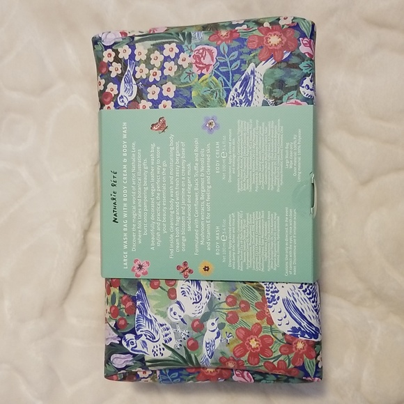 Nathalie Lete Wash Bag with Body Cream & Body Wash - Picture 2 of 5